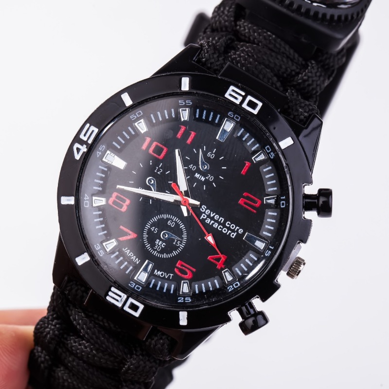 Allume-feu multifonctionnel d' - Outdoor Adventure Watches avis et prix